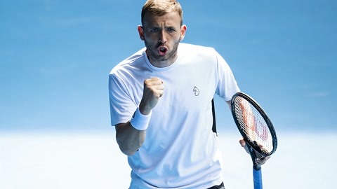 其顽强拼搏 其顽强拼搏