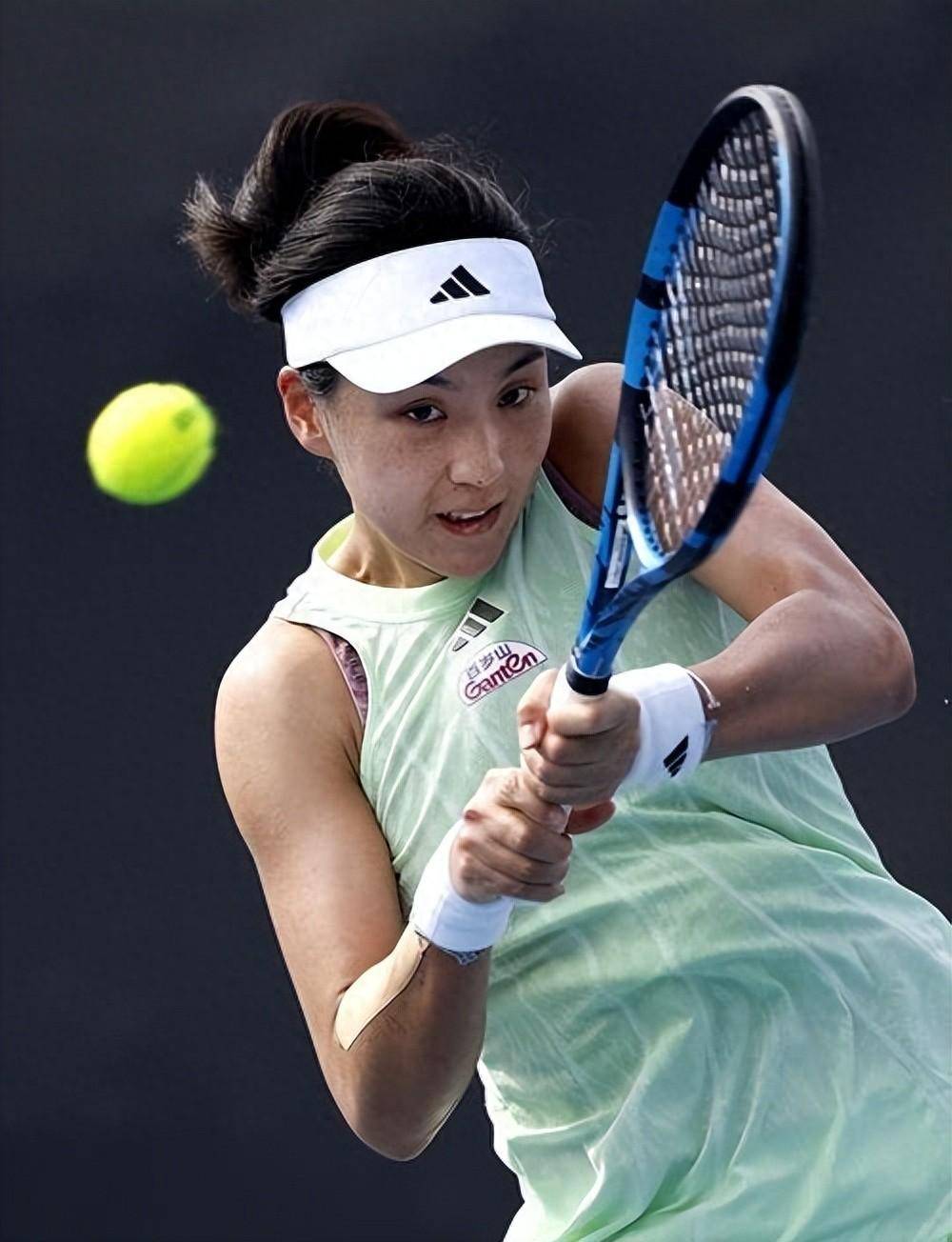 场上屡创佳 场上屡创佳