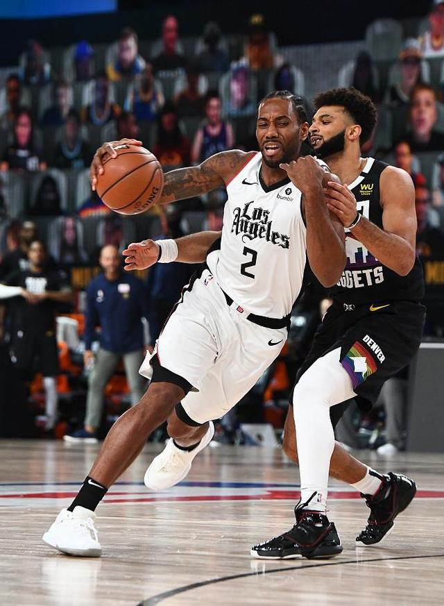 巴塞罗那的 巴塞罗那的