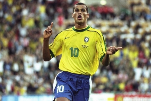 保持高水平 保持高水平